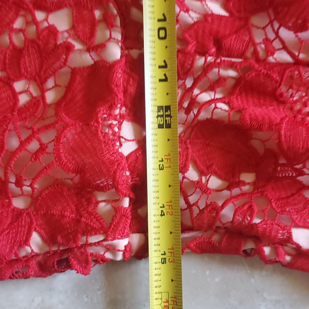EASTER😇 Sheath Lace Red Dress w/Tan Lining - Picture 10 of 12